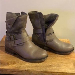Bare Traps 7.5 wide leather boots faux fur lined